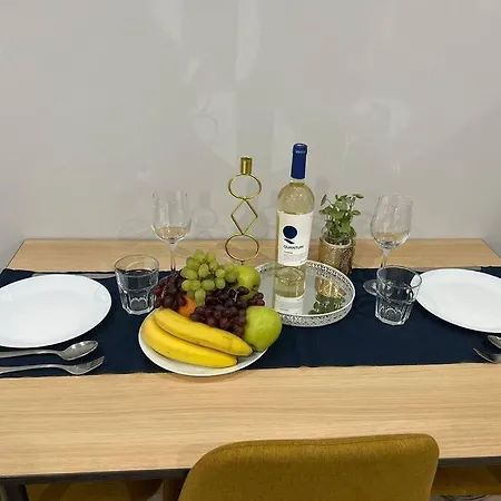 Nomadic Travelers Apartment *