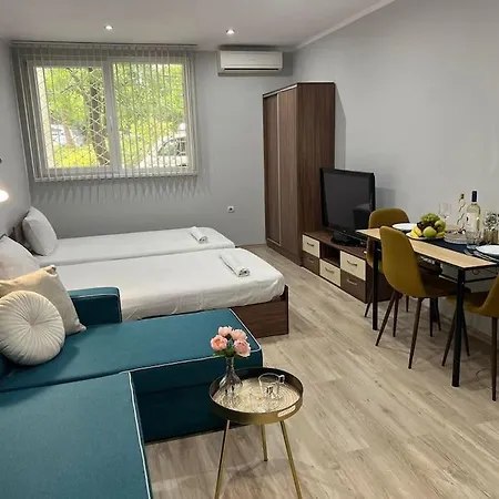 Nomadic Travelers Sofia